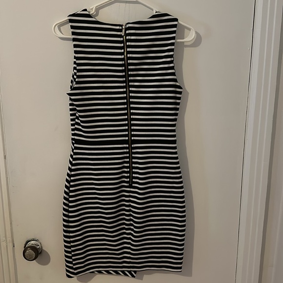 Dynamite Stripe Dress - Picture 4 of 11